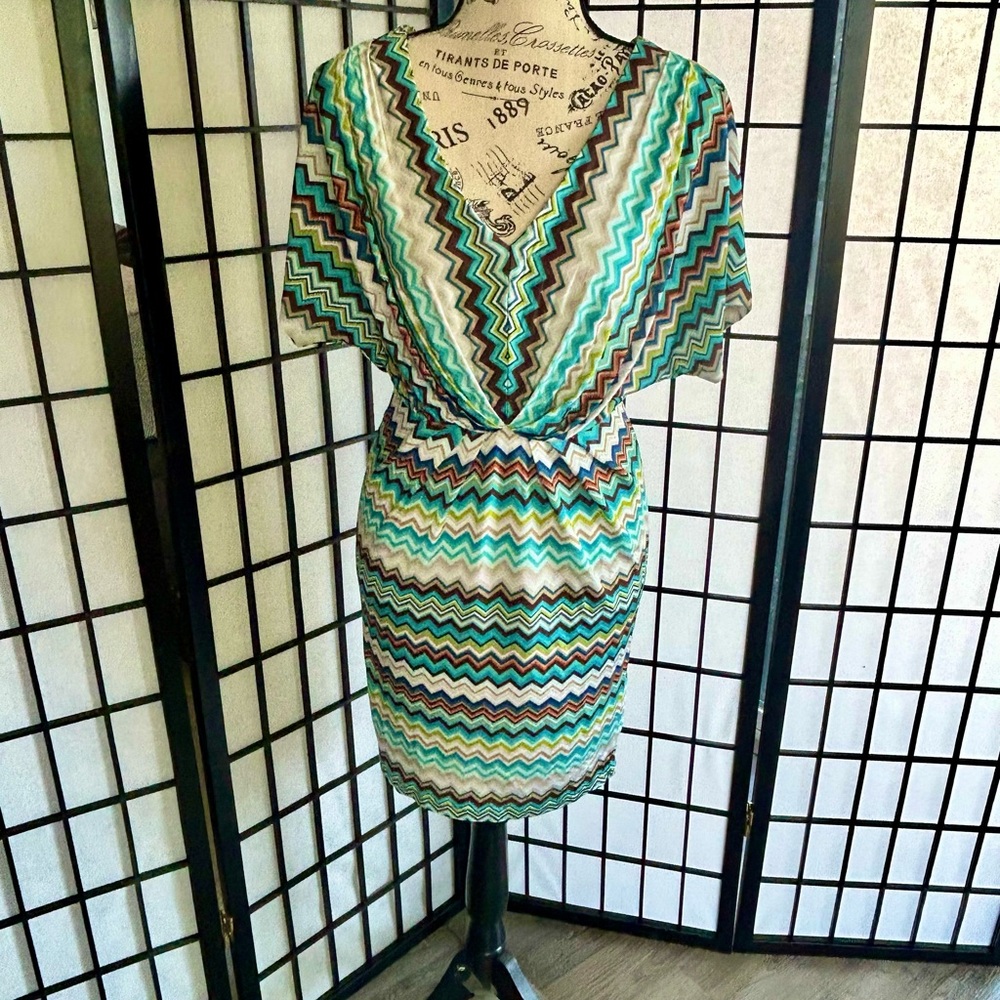 Trina Turk Chevron V-Neck Dress size 0 Missoni Style